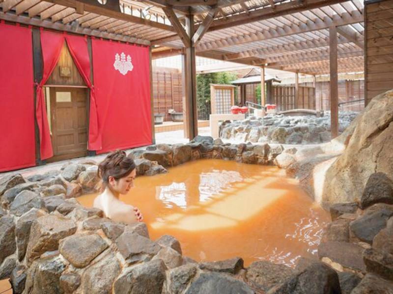 【日帰り入浴施設　太閤の湯】露天風呂・かけ流しの金泉を堪能