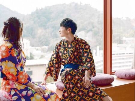 窓から有馬温泉街を一望できます