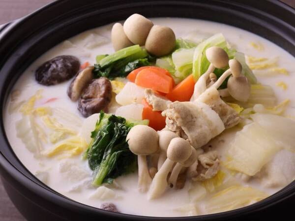 【朝食バイキング/例】飛鳥時代に僧侶が寒さをしのぐために作ったとされる郷土料理である飛鳥鍋を豆乳でアレンジしたもの