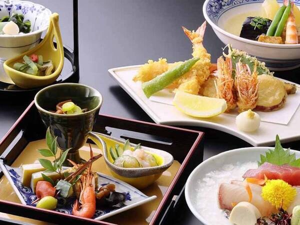 【よしの遊膳/例】旬の味覚が勢ぞろいのよしの遊膳。メインの主菜は五種からお選びいただけます。