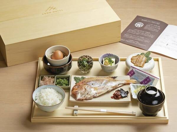 【朝食/例】ボリュームたっぷりの和定食をご用意。お米、豆腐、卵、野菜など季節ごとの地元の食材も使った朝食を奈良の朝の風景と共にお楽しみください。
