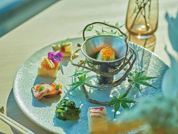 【スタンダードコース/例】伝統的な大和野菜や奈良の肉などをふんだんに使うほか、日本では珍しい食材で、奈良で育てられているものも積極的に使います。