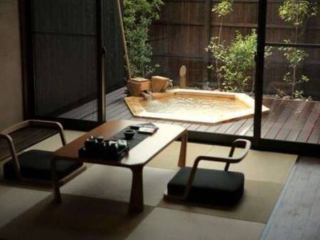 【露天・内湯付き離れ和洋室　ツインベッド/一例】