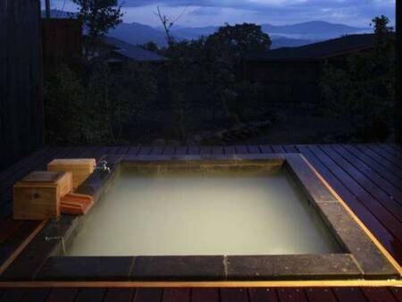 【御影石-客室露天風呂/一例】