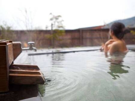 【御影石-客室露天風呂/一例】