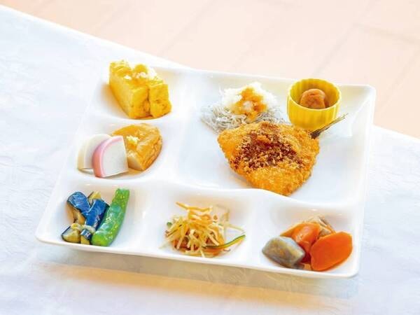 朝食バイキング/例