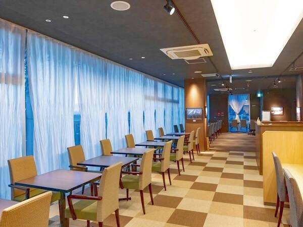 レストラン「スカイダイニング」