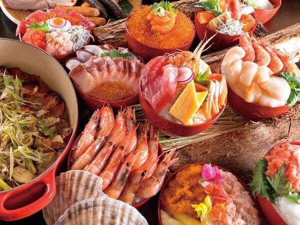 【夕食バイキング/例】道南の食材を中心としたバイキングは約150種類！
