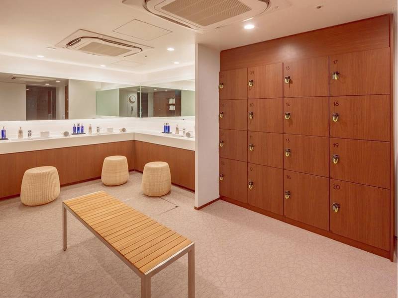 【脱衣所】清潔感に溢れ手入れが行き届いている