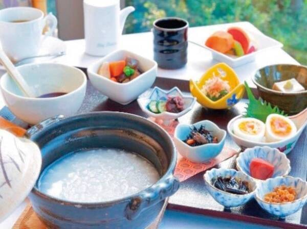 【朝食/当日選択制】人気の「朝粥」/例 約330 Kcal