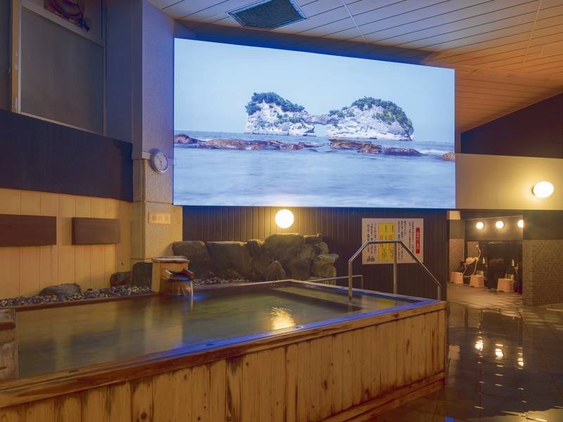 【大浴場「宵待」】プロジェクションマッピングを楽しめる