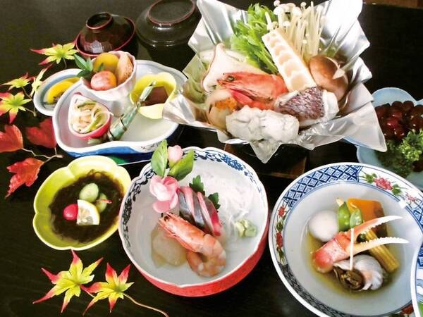 【新鮮海の幸温泉会席/例】お造り盛合せ、地野菜・海鮮の温泉鍋、地元農家さんのお米使用のふっくらご飯 等