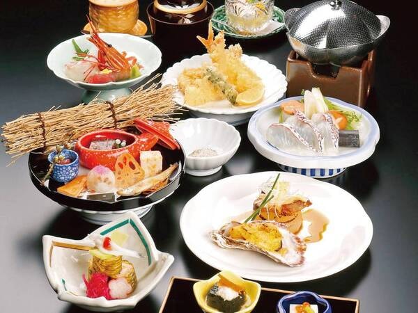 【黒潮会席一例】旬の地魚等をふんだんに使用の料理長お任せ会席