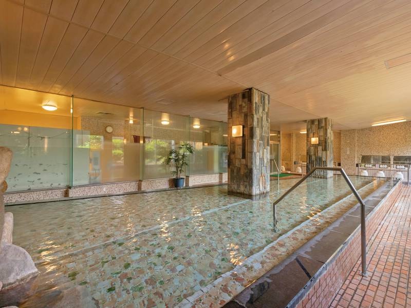 【大浴場】ラジウムを含む天然温泉