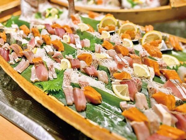 日本海のお造りも食べ放題!