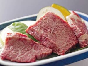 柔らかくジューシーな味わいの和牛陶板焼き(100g)
