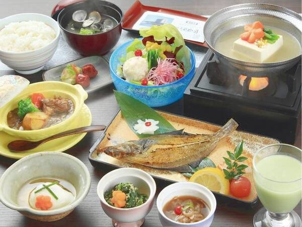 【朝食/例 】山陰の地元食材満載の和食膳