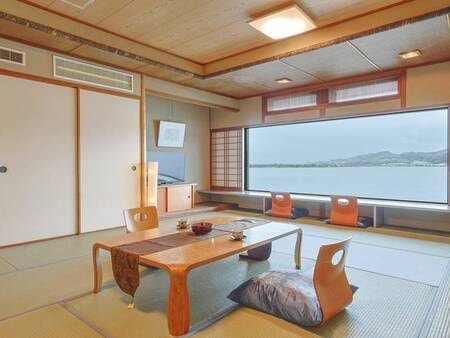 【客室/例】湖を望む和室(広さ、館はおまかせ)※客室への移動は階段移動がある客室の場合あり