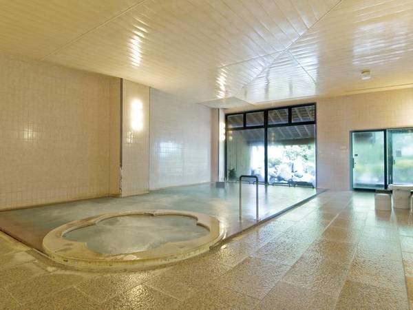 【大浴場】高濃度のラドン含有量を誇る世界屈指のラジウム温泉