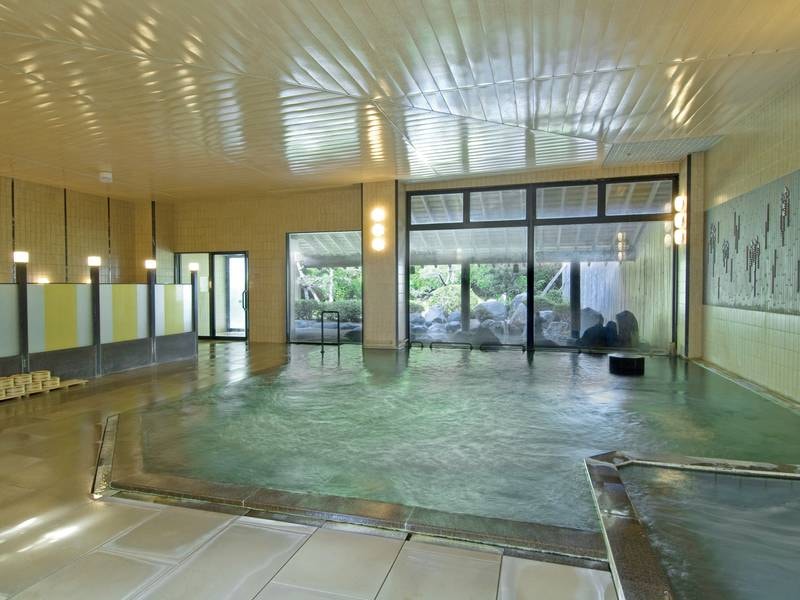【大浴場】高濃度のラドン含有量を誇る世界屈指のラジウム温泉