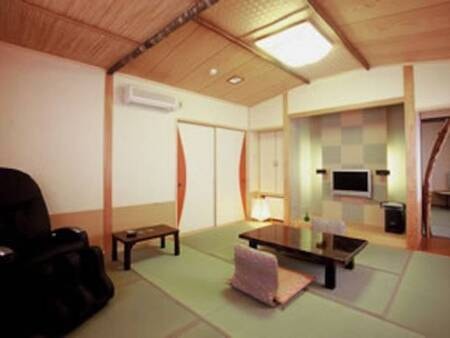 和風モダン客室8畳+8畳(花椿)・洗浄機能付トイレ/一例