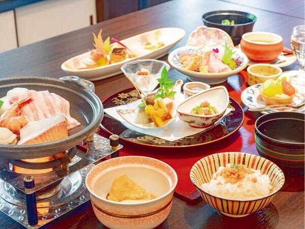 黒豚メインの会席一例/黒豚と季節のお料理