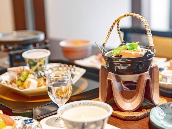 黒毛和牛メインの会席一例/霧島の四季とともに、黒毛和牛を堪能