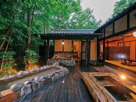 【客室/一例】客室露天風呂。3つの浴槽（露天・寝湯・水風呂）で至極の時間をお過ごしください