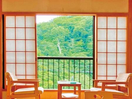 【和室(眺望:山間)/例】綺麗な山間を望む※お部屋タイプは指定できません