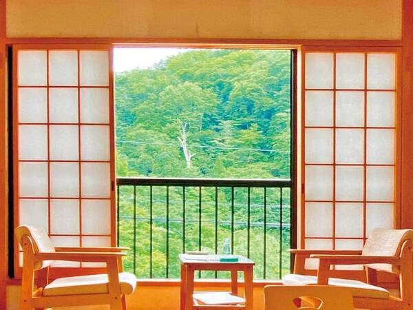 【和室(眺望：山間)/例】綺麗な山間を望む※お部屋タイプは指定できません