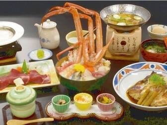 国登録有形文化財の宿 保性館／蟹海鮮丼プラン/夕食例