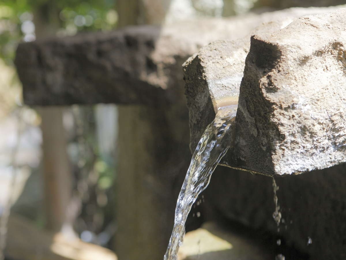 露天風呂 打たせ湯