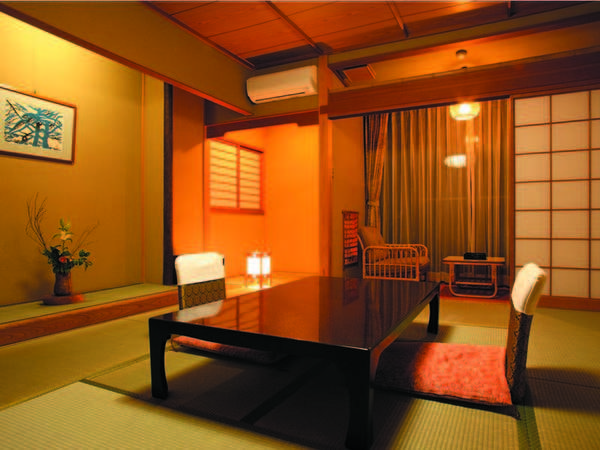 古き良き日本家屋の魅力を静かに感じさせてくれる和室にて夕食をご用意/一例