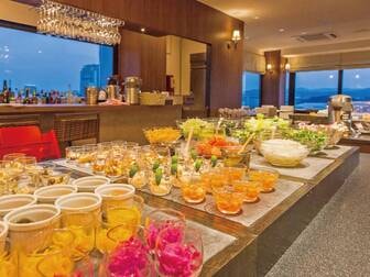 松江ニューアーバンホテル／【夕食/ハーフバイキング】スープ・メイン2種・デセールに加えて、好きな品を食べられるハーフバイキング/例