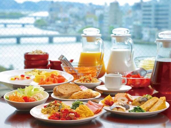 【朝食バイキング/イメージ】和洋揃った料理の品々