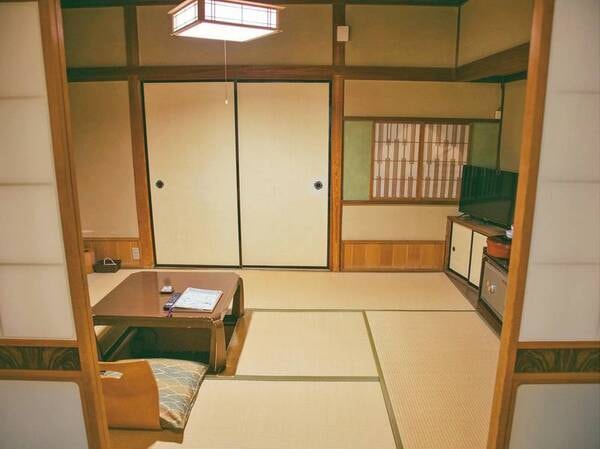 【離れ 龍乃井】お部屋は掘りごたつになっております