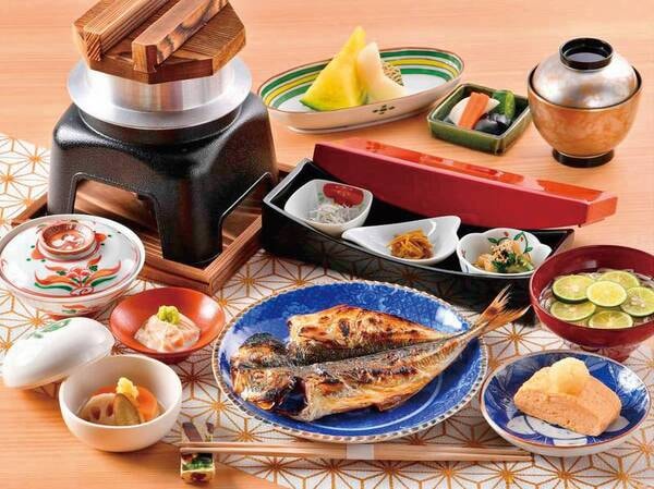 朝食は洋食・和食からご選択ください（朝食/例）