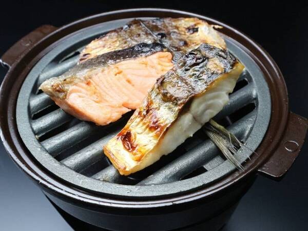 ＜朝食＞焼き魚　その場で炙り、お召し上がりいただけます（例）


