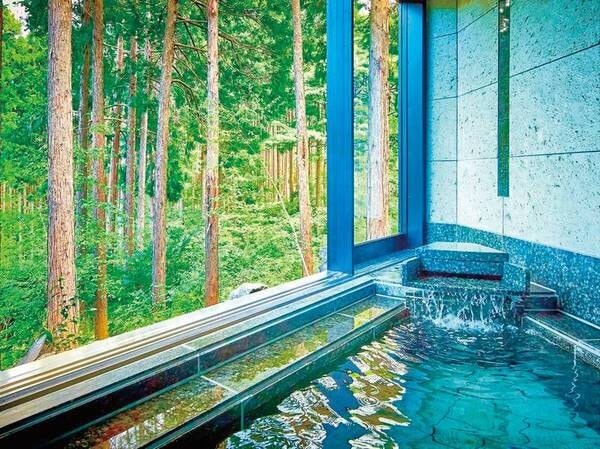 24時間ほぼ何時でもお入り頂ける、絶景眺望つきの温泉貸切風呂