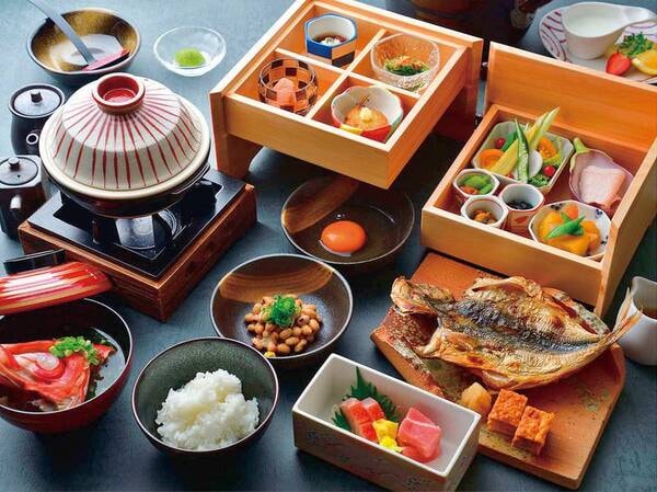 【朝食/例】朝食は海鮮御膳をご提供します。鰺の干物、手作り豆腐、お刺身、小鉢など