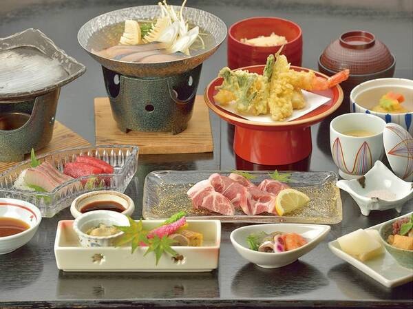 旬の食材を使用した季節の会席/料理は一例・季節ごとに変更あり