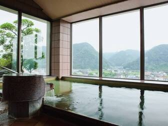 やさしさの宿　竹亭／【大浴場】高台から温泉街や山々を一望！「美人の湯」を満喫
