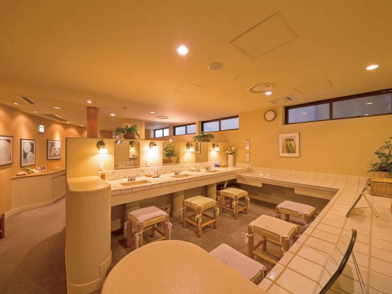 パウダールーム