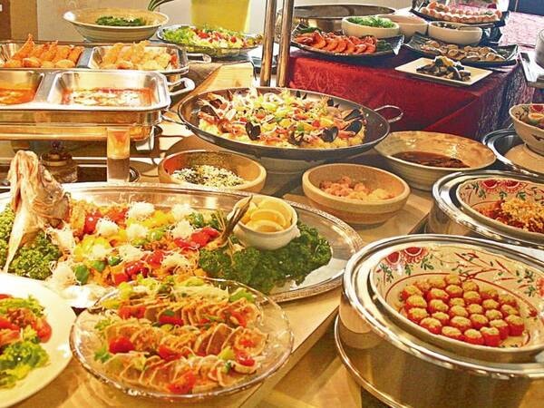 【夕食バイキング/例】和洋中50種類以上の豊富なメニューを好きなだけ!