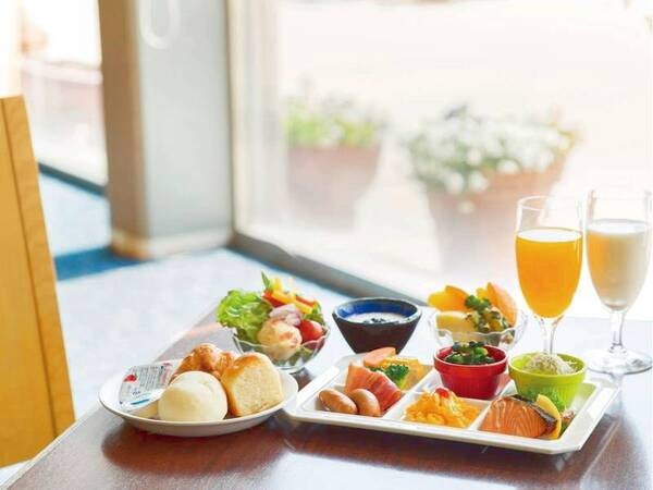【朝食バイキング/例】和洋揃った料理で清々しい朝を飾る