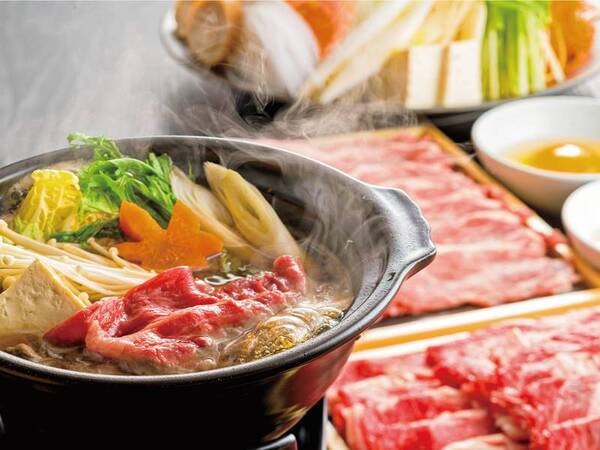 メインはこだわりのお肉をすき焼き・しゃぶしゃぶなど、その他にも寿司や刺身、創作料理などをご提供