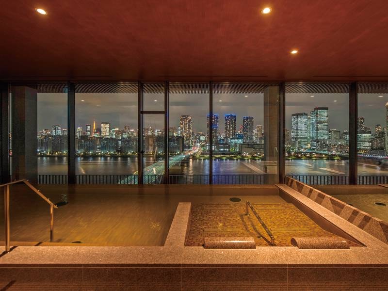 【大浴場/内湯】東京タワーや夜景を愉しみながら温泉に浸かる