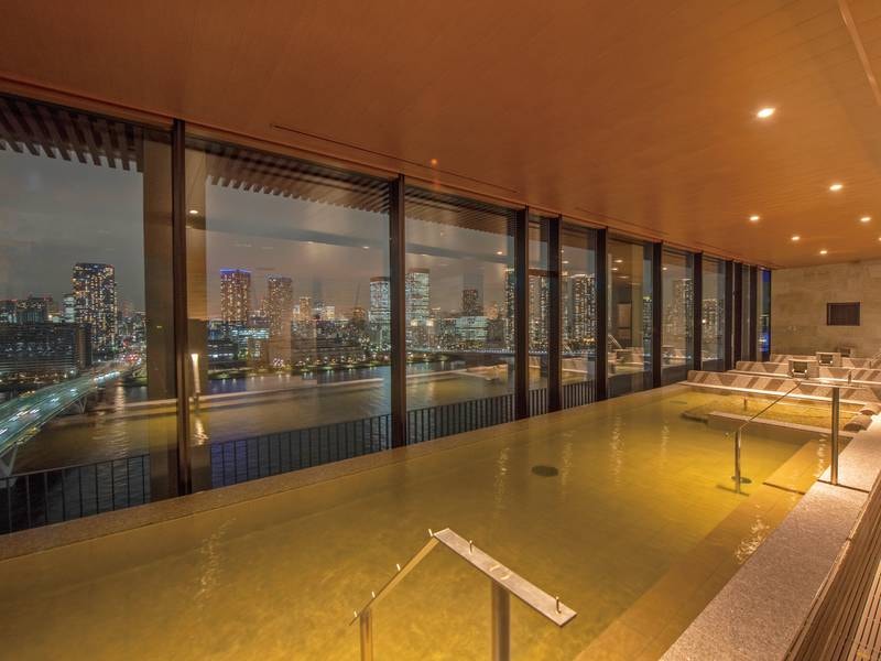 【大浴場/内湯】東京の夜景を眺めながらゆったり