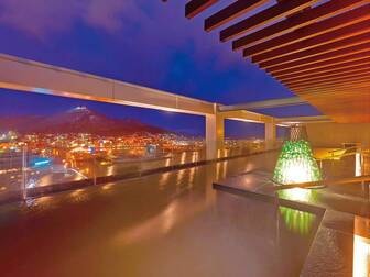 HOTEL＆SPA　センチュリーマリーナ函館／【大浴場/例】ベイエリアの夜景を眺めながら旅の疲れを癒す