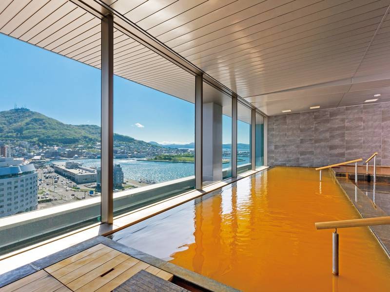 昼の大浴場からの景色